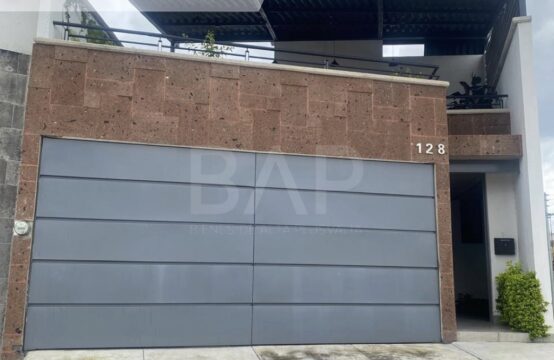 Casa Lomas del Refugio 128