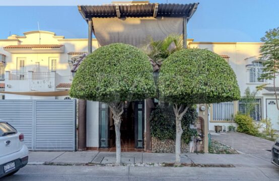 Casa Brisas del Lago