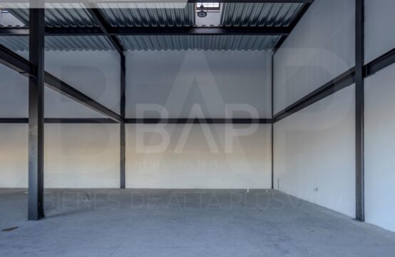 Local 2 Eje Metropolitano