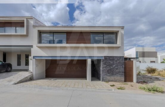 Casa Lomas del Molino II K14